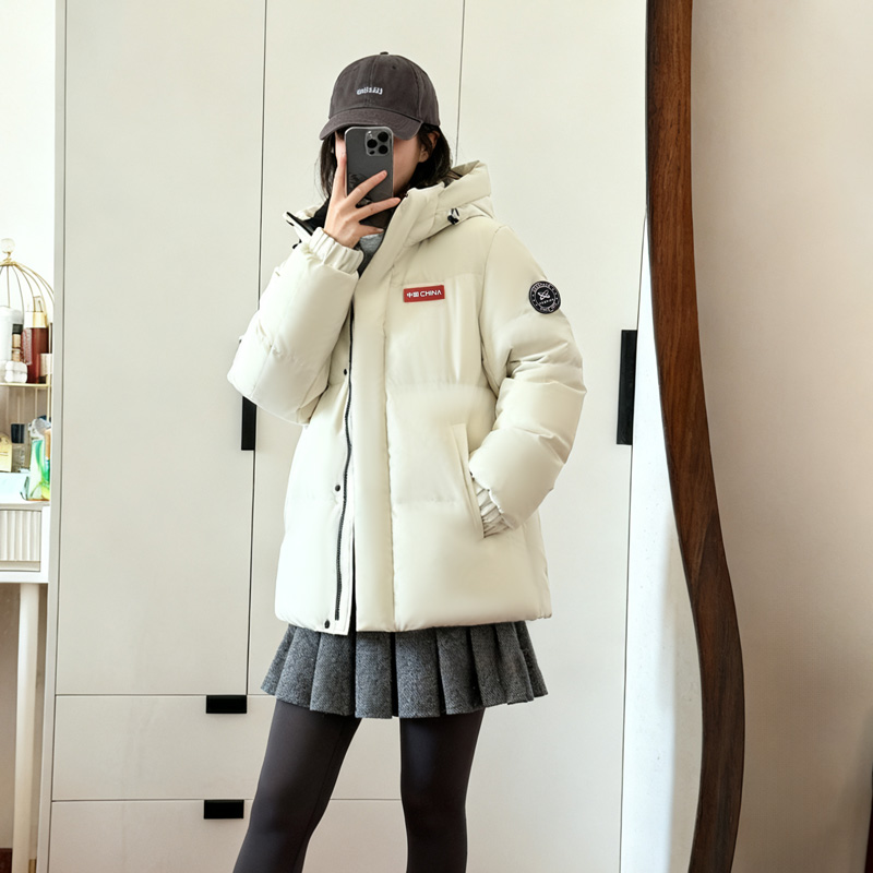鸭鸭2025新款羽绒服女巨好看的