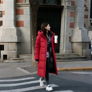 鸭鸭羽绒服冬季女款红色长款本命年简约外套超厚保暖中戏御寒冬装