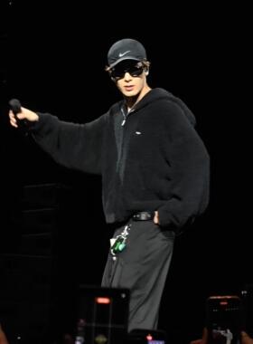 高品开衫卫衣王嘉尔同款摇粒绒连帽外套保暖宽松黑色百搭男女外套