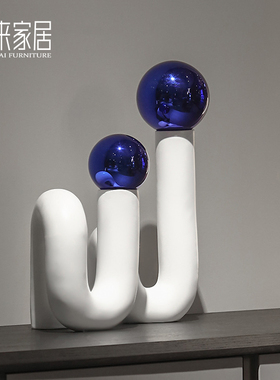 弯曲艺术风售楼部酒柜陈设摆件