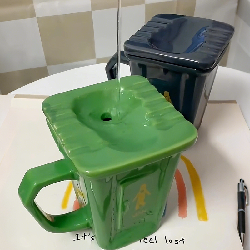 创意蹲便器杯子马克杯水杯搞怪垃圾桶陶瓷水杯送朋友整蛊礼物水杯