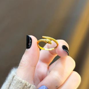 新中式小金蛇缠绕戒指古法宫廷风重工蛇形生肖蛇轻奢设计活口指环