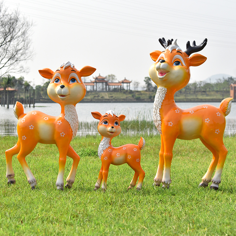 户外仿真梅花鹿动物雕塑玻璃钢