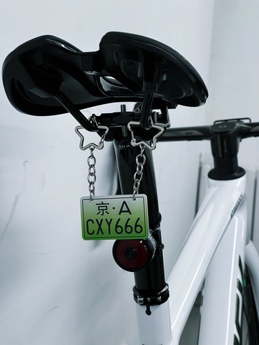 自行车亚克力迷你小车牌定制公路车单车号码牌挂饰挂件装挂饰挂件