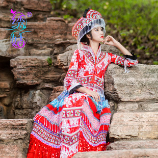 绣姑苗族服装女云南文山红河传统民族风婚纱摄影服饰旅游穿搭定制
