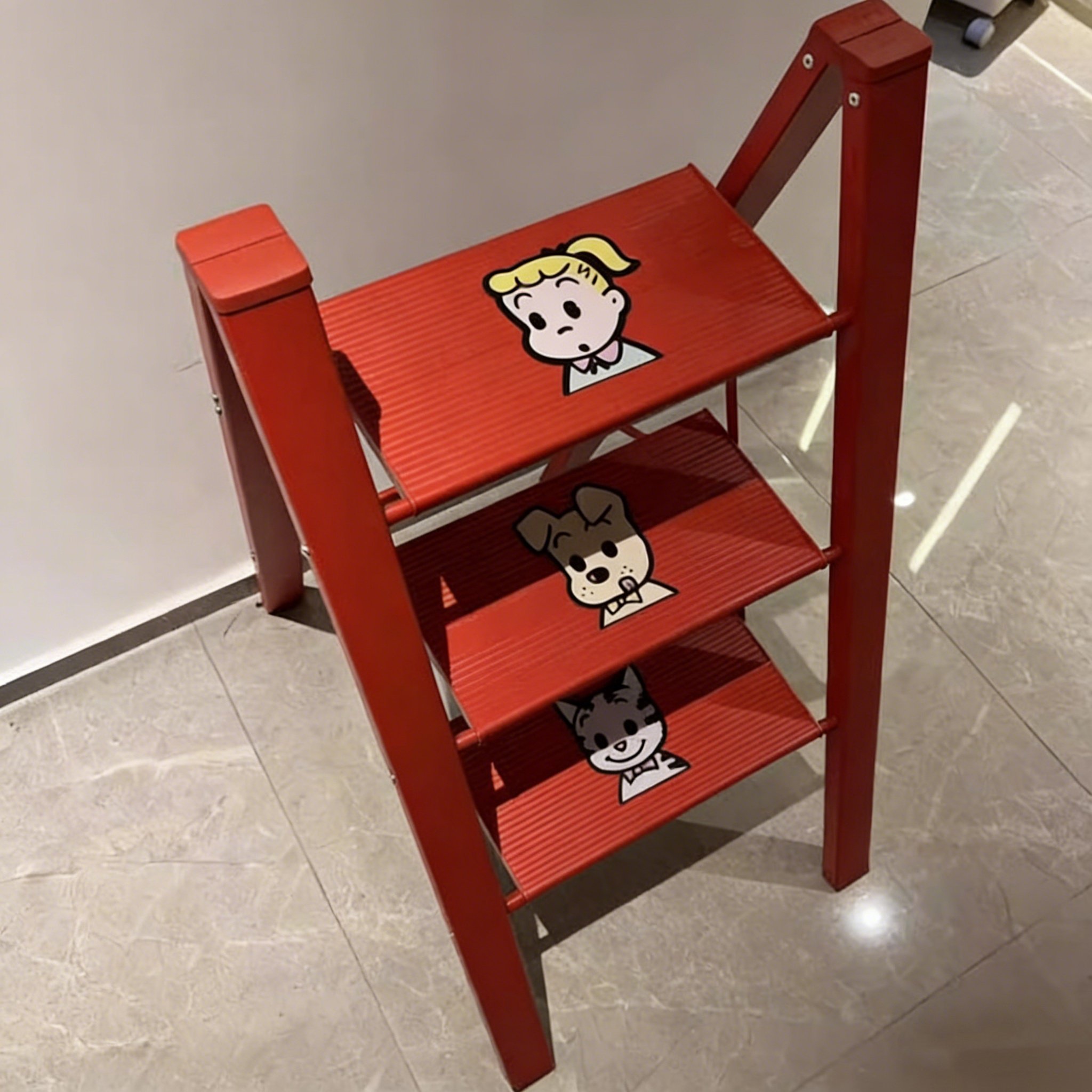 折叠款不占空间搬家礼物人字梯