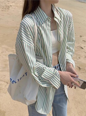 港风复古慵懒风衬衫女绿色条纹防晒衬衫少女上衣2023春秋新款青欢