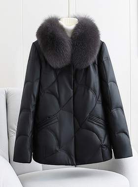 真皮羽绒服女短款2025冬新款加厚狐狸毛领皮草绵羊皮妈妈海宁皮衣