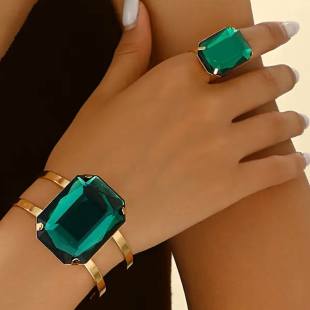 欧美跨境货源夸张红宝石祖母绿手镯戒指套装女小众设计感首饰套装