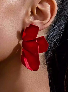 欧美跨境货源夸张红色大花瓣耳环女高级感轻奢小众设计气质耳饰
