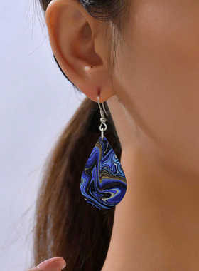 水滴形木质耳环蓝色涂鸦河流图案动物元素创意趣味几何形印花耳坠