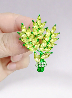 欧美跨境货源精致紫色薰衣草胸针一束花胸花服装防走光固定装饰品