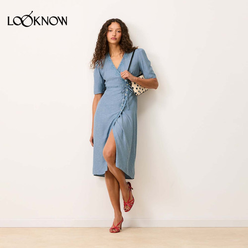 rouje X LOOKNOW设计师品牌26春夏新品蓝色蕾丝围裹式连衣裙