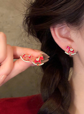 18k真金电镀银针锆石小马耳钉本命年百搭红色耳环轻奢感耳饰