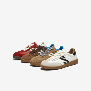 红色女运动休闲鞋 百思图2025春商场新款 豹纹鞋 德训鞋 I0901AM5 时尚