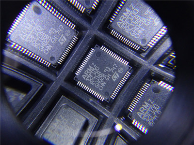 STM32F100C8T6B STM32F100RCT6B STM32F100VCT6B 32F100微控制器