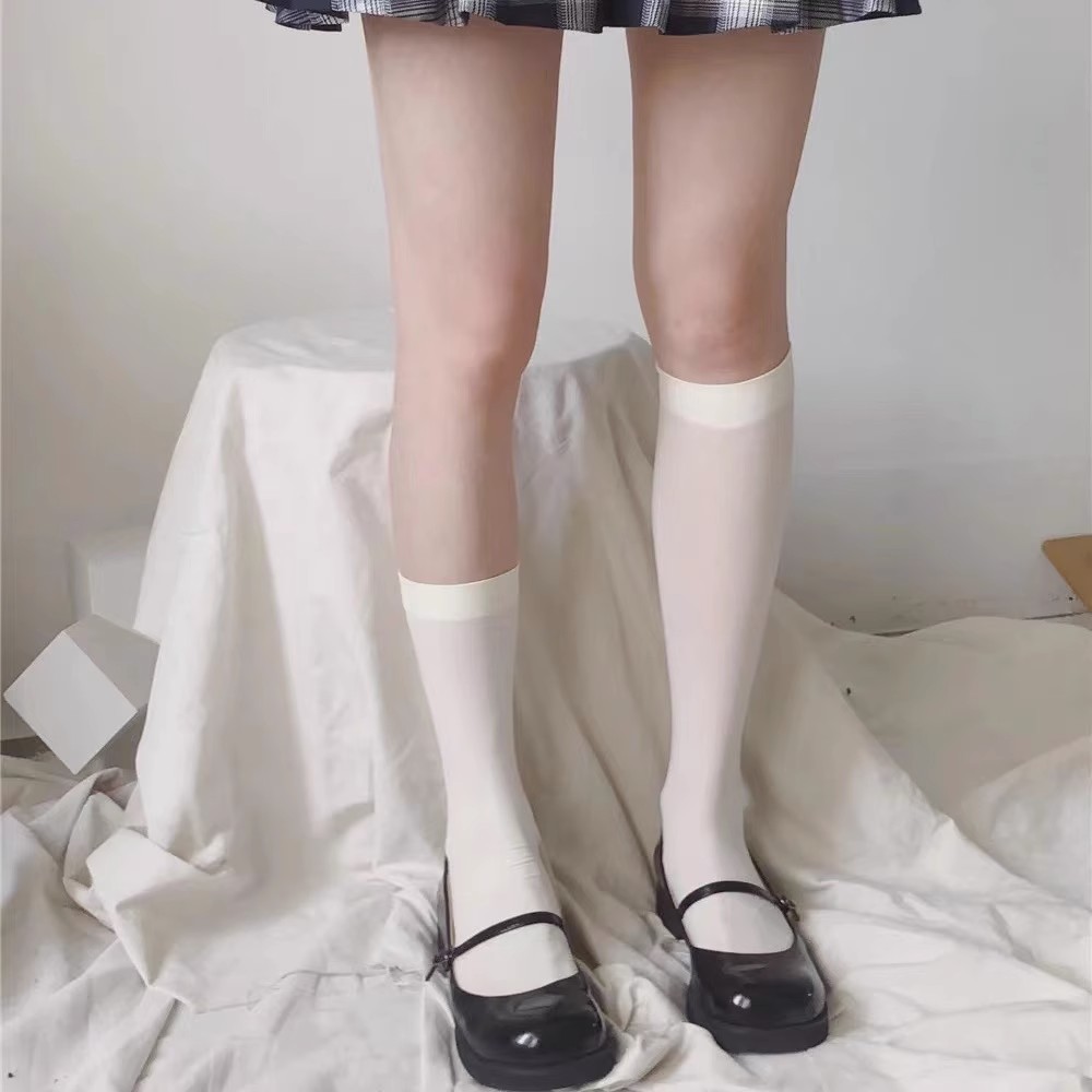 奶白色中筒半腿袜纯欲过膝袜压力