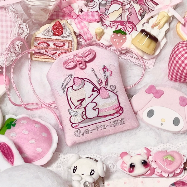 肉莓喫茶-兔丸原创oc亚文化粉色系双面手机挂绳草莓甜点刺绣御守,模玩/动漫/周边/娃圈三坑/桌游,动漫挂件/文具,淘宝优惠券,粉丝福利购,淘宝优惠卷