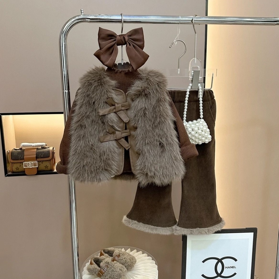 女童外套套装秋冬季2023新款韩系毛衣打底洋气马甲加绒裤三件套潮,童装/婴儿装/亲子装,套装,淘宝优惠券,粉丝福利购,淘宝优惠卷