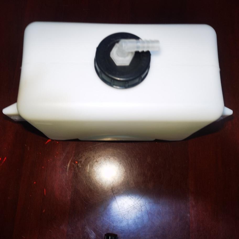 雷沃拖拉机水壶膨胀水箱配件备用水箱240孔距小双耳拖拉机储水壶