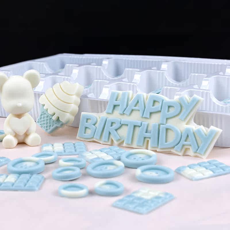 蓝色巧克力蛋糕装饰摆件成品