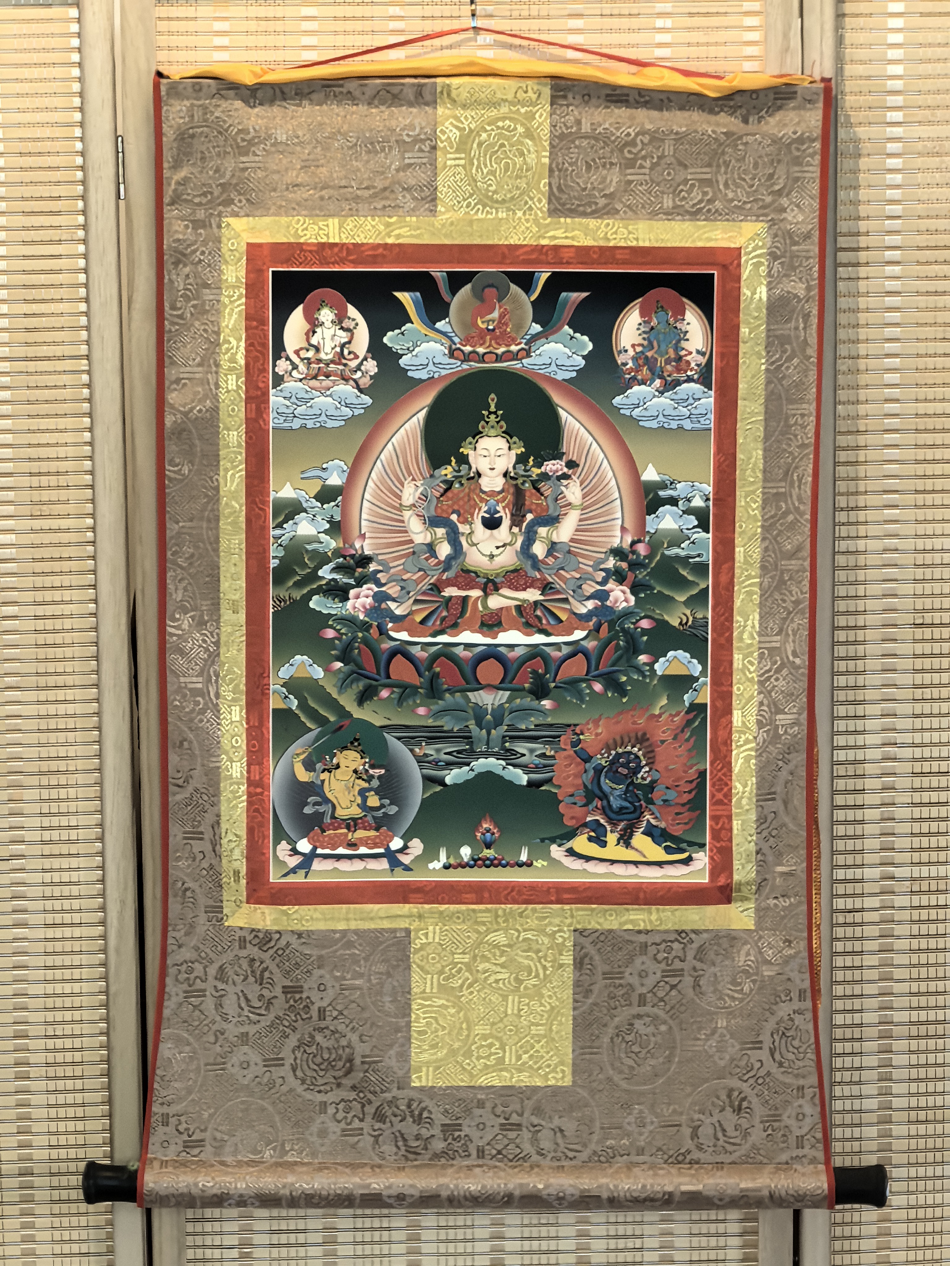 西藏院修法会院供的藏式装裱【观音老唐卡】恭候结缘
