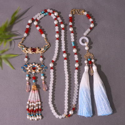 蓝色马面裙配饰背云璎珞长流苏