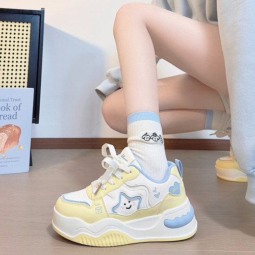 回力厚底星星板鞋女百搭小白鞋春秋2026爆款鞋子女学生可爱面包鞋