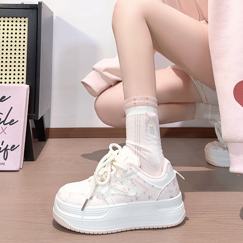 回力樱花粉松糕底小白鞋女