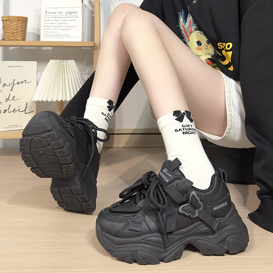 回力黑色蝴蝶老爹鞋女2025新款厚底户外运动鞋子百搭港风小黑鞋女