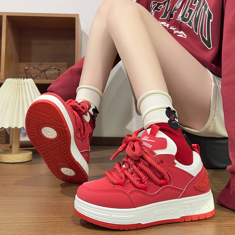 回力红色板鞋男女同款2026爆款厚底百搭鞋子过年穿喜庆时尚休闲鞋