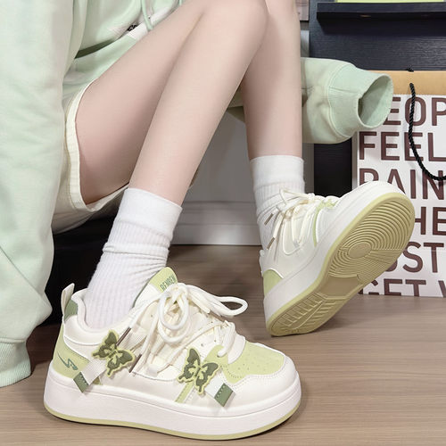 人本抹茶绿蝴蝶小白鞋女