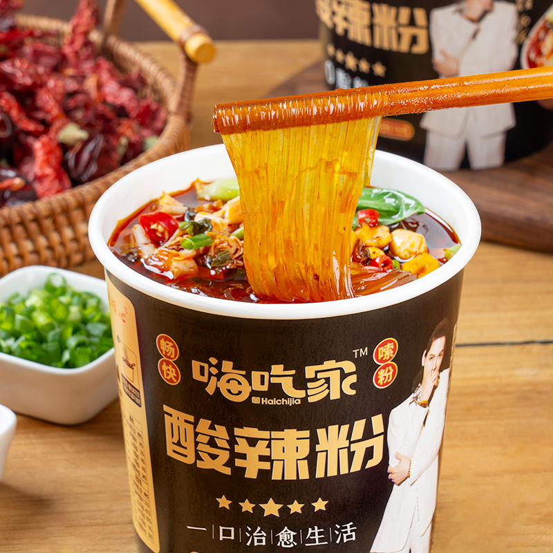 张顺心嗨吃家大嗨酸辣粉