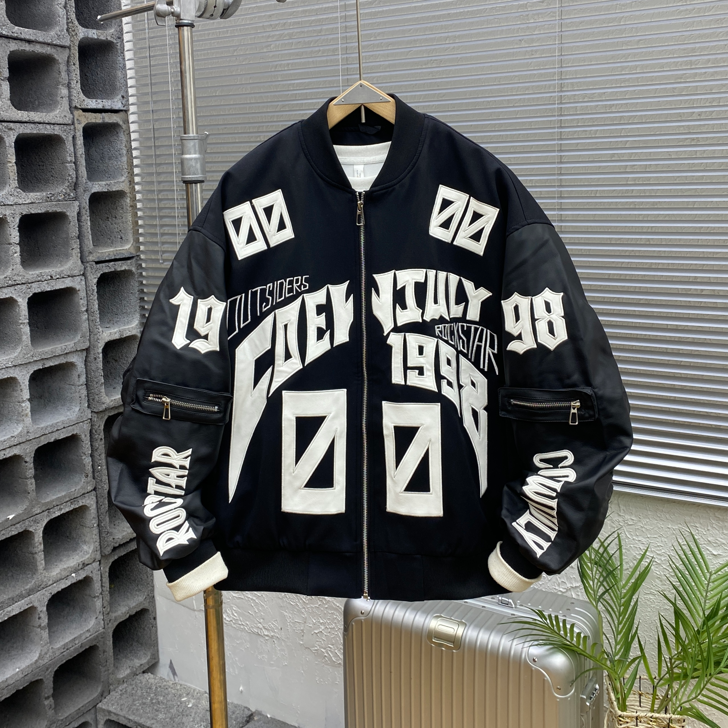 潮牌宽松休闲PU皮棒球领棉服外套
