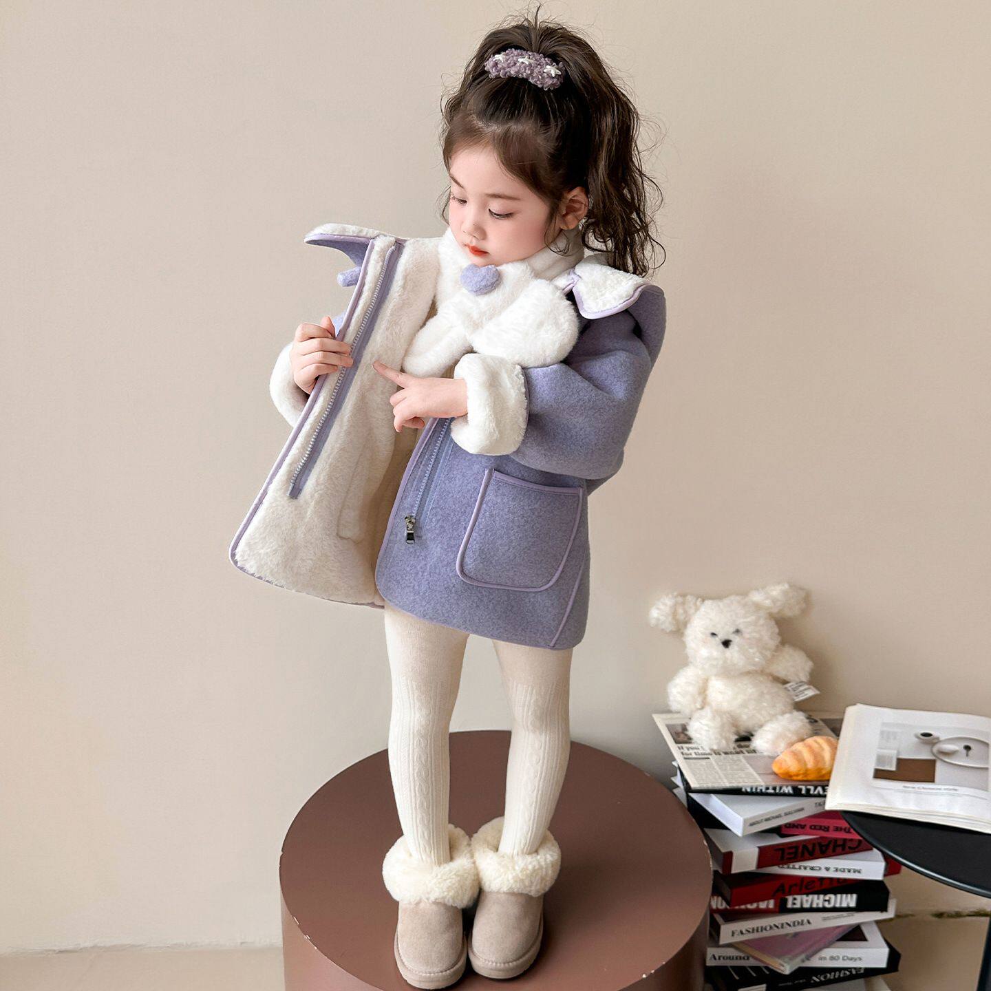 女童加绒呢子外套2025秋冬新款中小童洋气可爱连帽毛呢保暖大衣潮