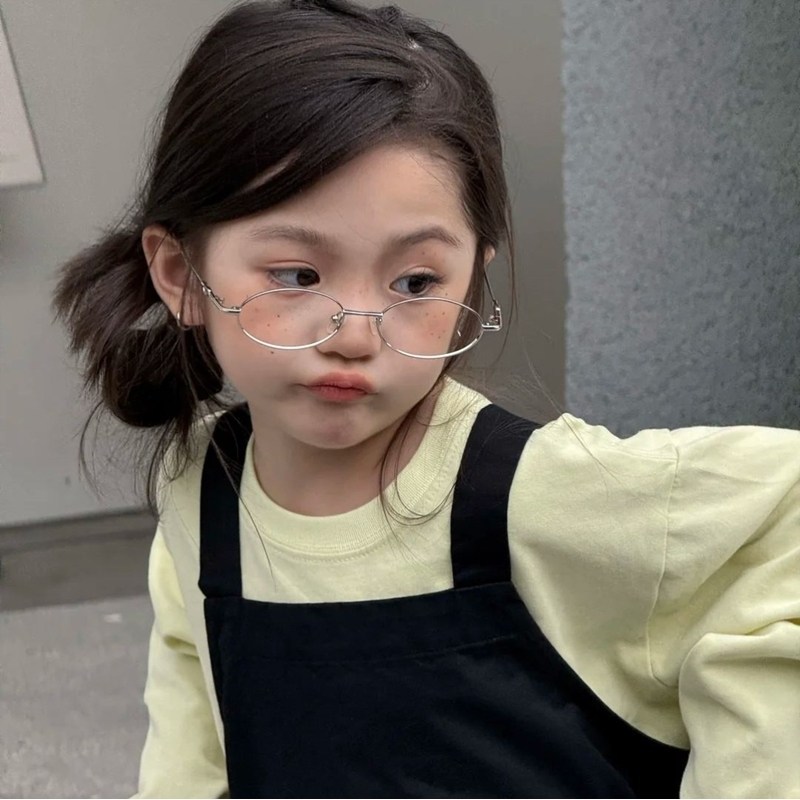 复古小框银丝书呆子眼镜女防蓝N光日系文艺潮椭圆框儿童拍照道具