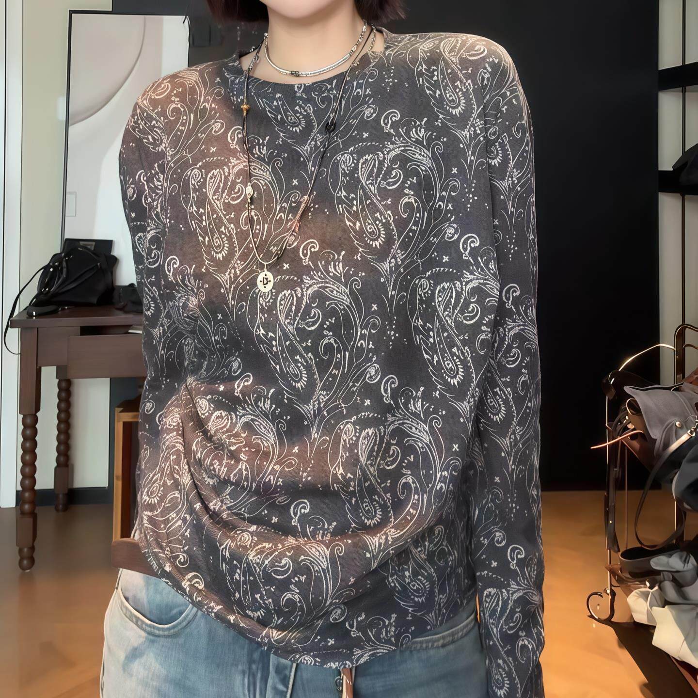 JOYIASS复古花纹圆领T恤女2025新款初秋亲肤透气百搭正肩长袖打底