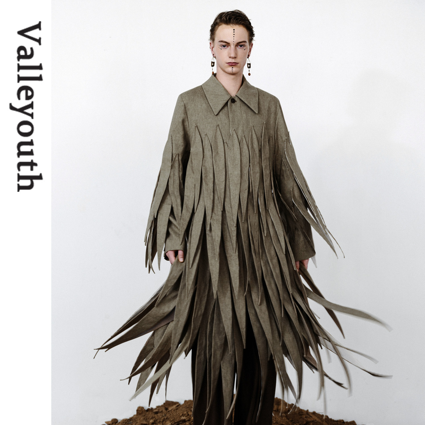 韧草立体叶子宽松设计感风衣