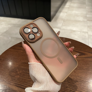 umj适用于iphone16pro手机壳肤感沙漠金17pm全包镜头膜苹果15proMax磁吸充电14p新款 13pm磨砂12保护套男女air