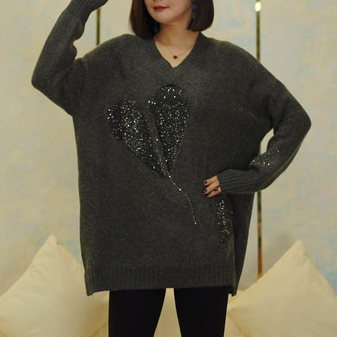 JOYIASS秋冬新款V领加厚保暖毛衣女中长版宽松烫钻遮肚子针织打底