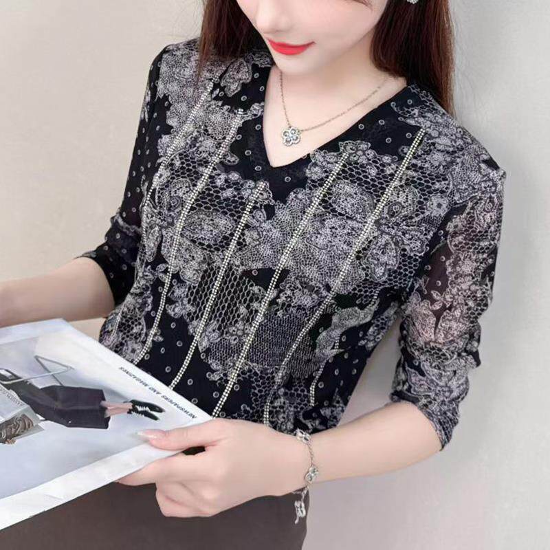 JOYIASS2025秋冬新款长袖印花t恤V领打底衫网纱上衣中年女装妈妈
