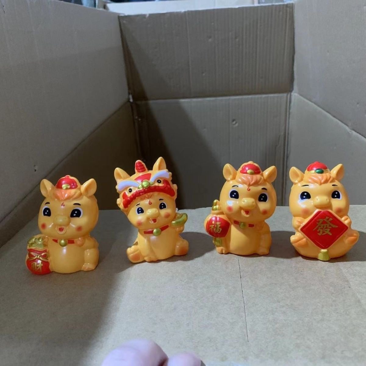 马年吉祥物摆件办公室桌面工位解压过年春节招财装饰品年会小礼品
