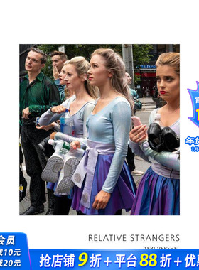 【预售】相对陌生人 Relative Strangers 原版英文摄影作品集 正版进口书