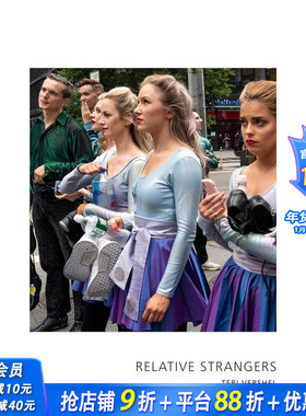 【预售】相对陌生人 Relative Strangers 原版英文摄影作品集 正版进口书