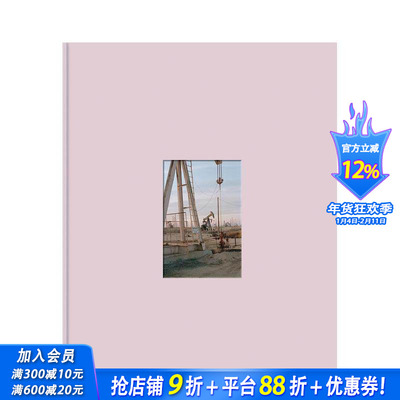 【预售】脚下大地的低鸣：Lisa R?ing Baer摄影集 The Earth Crunches Beneath My Feet: Lisa R?ing Baer 英文摄影 正版进口书