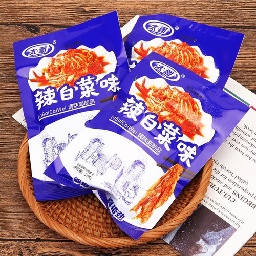 太哥辣白菜味怀旧麻辣校园零食