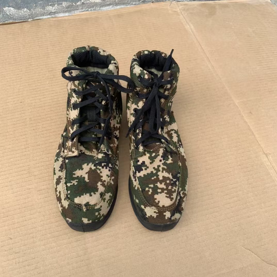 户外登山鞋耐磨高腰高帮