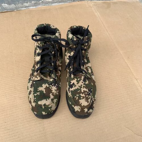 户外登山鞋耐磨高腰高帮