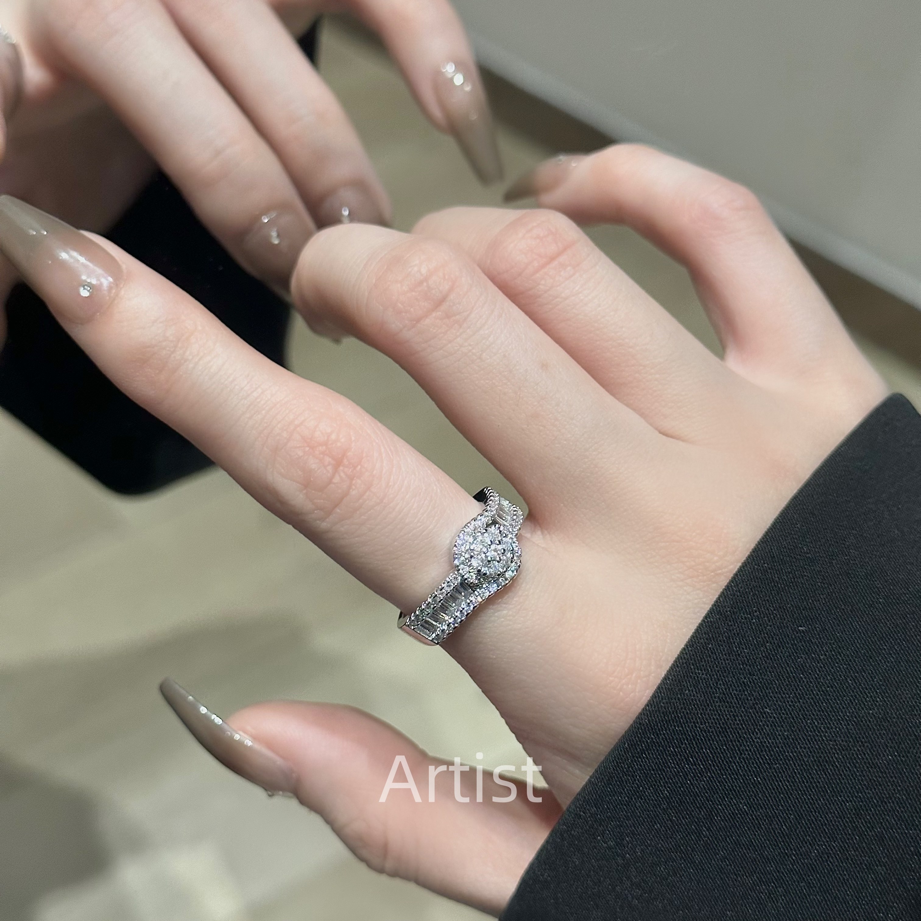 轻奢高级感镶钻满钻锆石戒指