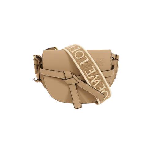 中古Loewe罗意威斜挎包